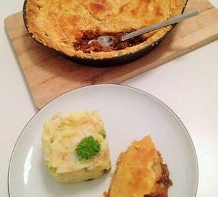 Hovězí páj pod tvarohovým těstem