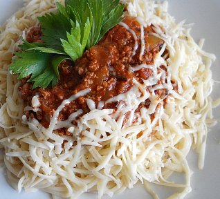 Mleté maso s řapíkatým celerem