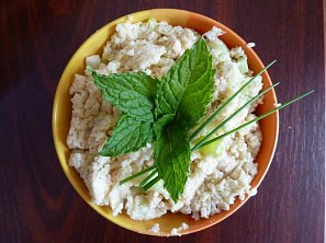 Kuskusový salát s jogurtem