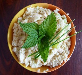 Kuskusový salát s jogurtem