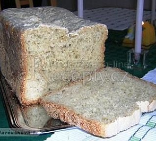 Obyčejný chléb se zrníčky