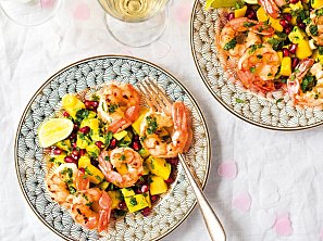 Salát s krevetami a exotickým ovocem