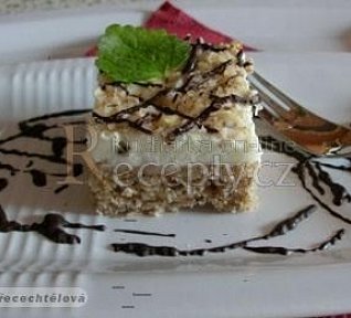 Ořechovo-ananasová buchta