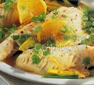 Dušené rybí filé v hořčičné omáčce
