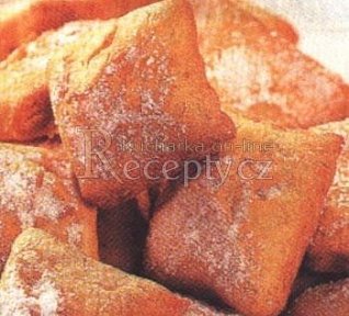 Kynuté polštářky s jablky Kynuté polštářky s jablky