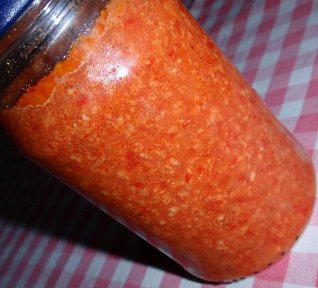 Jednoduché zeleninovo-uzeninové toustové ragú (nejen) na topinky - sterilované