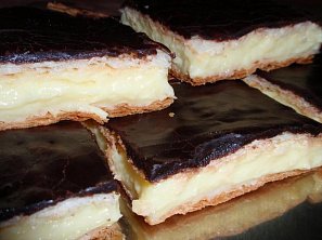 Listové řezy s rumovou polevou Listové řezy s rumovou polevou