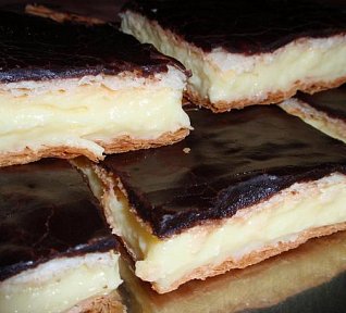 Listové řezy s rumovou polevou