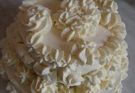 Bílý smetanovo-tvarohový dort