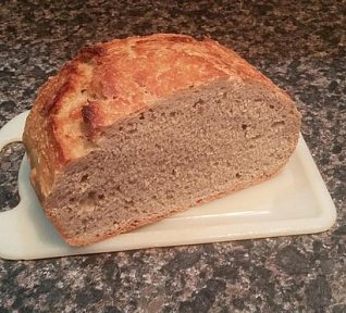 Jednoduchý domácí chléb bez hnětení