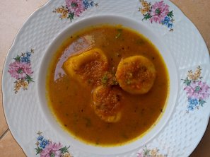 Mrkvová polévka s řapíkatým celerem