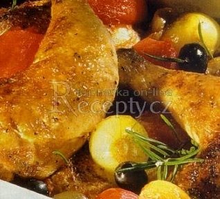 Kuře dušené na rajčatech a cibuli