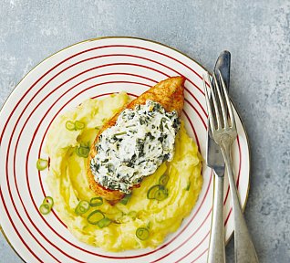 Zapečená kuřecí prsa se špenátem