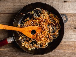 Karamelizovaná cibule