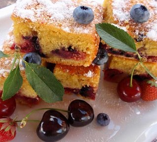 Hrníčkový koláč (bublanina) z kefíru - ovocný