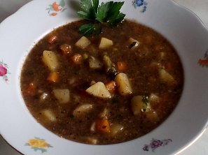 Bramboračka s houbovou drtí