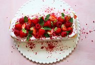 Letní tiramisu s jahodami a malinami
