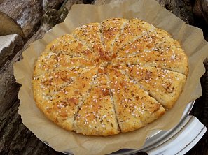 Škvarkový koláč (placky)