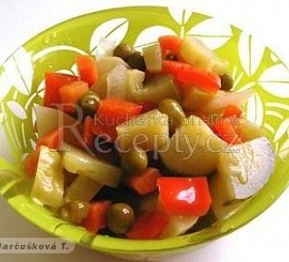 Zeleninová směs s okurkami