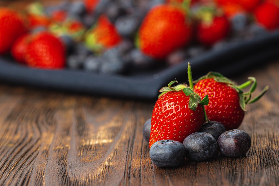 Mandlový crumble s rebarborou