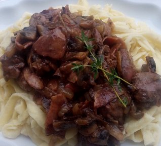 Špecle s játrovo - žapionovou směsí