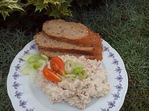 Drožďová (kvasnicová) pomazánka se slaninou