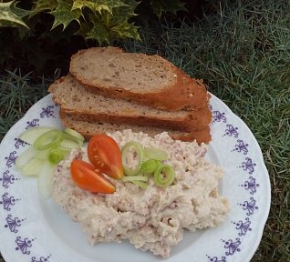 Drožďová (kvasnicová) pomazánka se slaninou