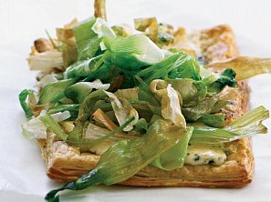 Quiche s pečeným pórkem a sýrem Quiche s pečeným pórkem a sýrem