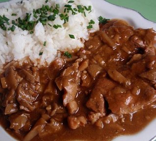 Dušené vepřové maso s hlívou