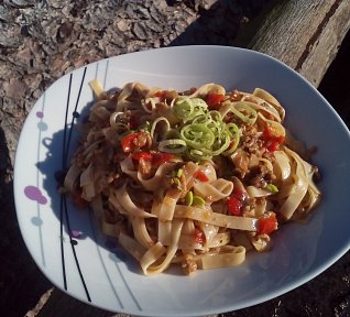 Mletá směs s nudlemi