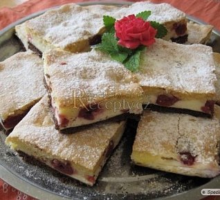 Trojbarevné tvarohové řezy "mňamka"