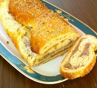 Kynutý ořechový závin