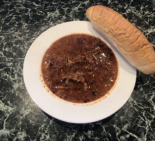 "Dršťková" polévka z kotrče (masáků, hlívy)