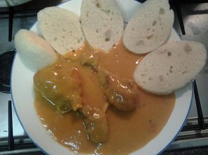 Kuřecí paličky na rajčatové omáčce