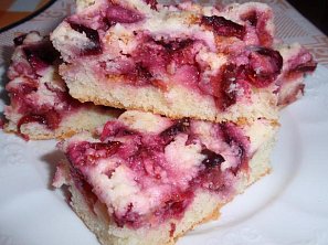 Jednoduchý švestkový koláč