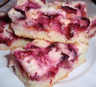 Jednoduchý švestkový koláč Jednoduchý švestkový koláč