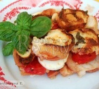 Rajčatová žemlovka