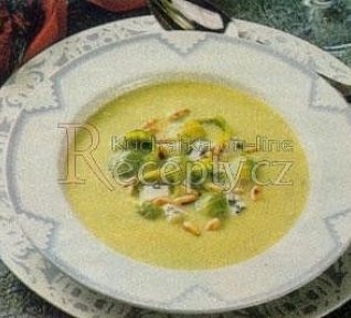 Polévka z růžičkové kapusty