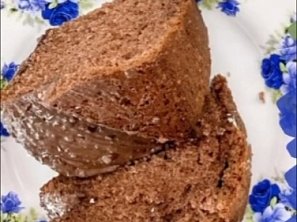 Perníková bábovka s čokoládou a kokosem