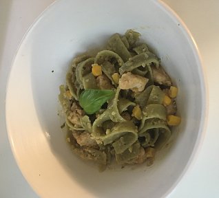 Těstoviny s quinoou a kuřecím masem