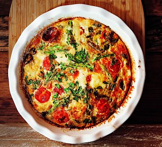 Houbová frittata s rajčaty