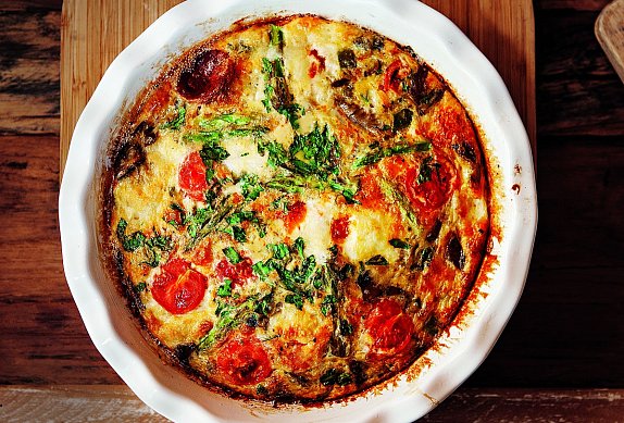 Houbová frittata s rajčaty