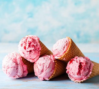 Jogurtová jahodová zmrzlina