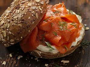 Avokadová pomazánka s uzeným lososem