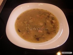 Bramborová polévka s houbami a uzeninou Bramborová polévka s houbami a uzeninou