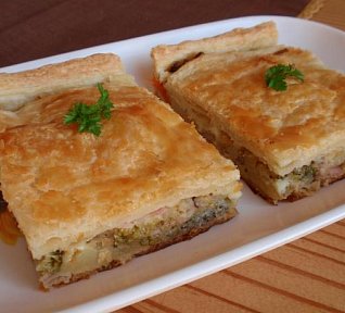 Slaný koláč (nejen) s brokolicí