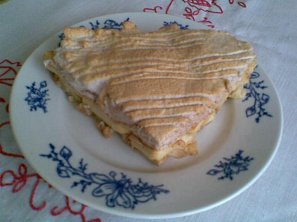 Teplý ovocný koláč - rohlíkový Teplý ovocný koláč - rohlíkový