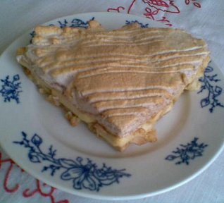 Teplý ovocný koláč - rohlíkový