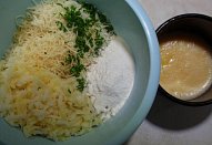 Bramborovo-sýrové placičky nebo vafle