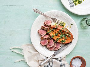 Panenka s batátem a pestem